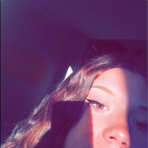 Meet your Posher, Chloe